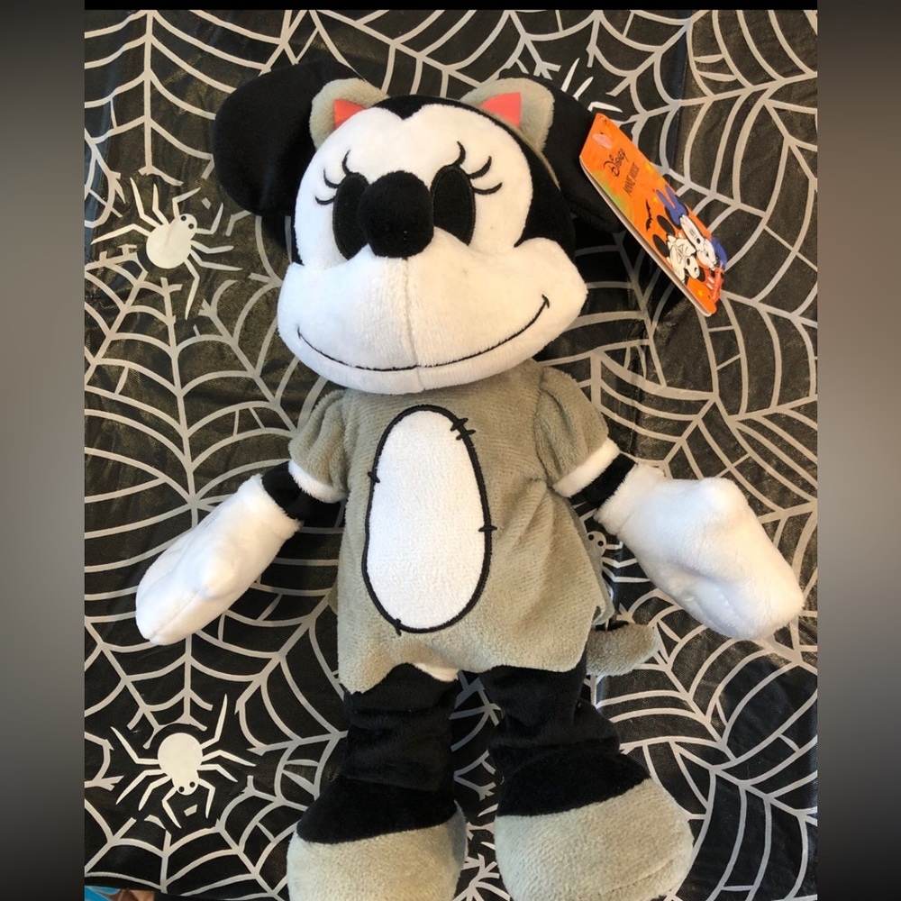 Disney Minnie Mouse Halloween Dancer